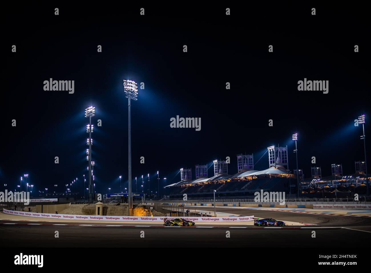 Sakhir, Bahreïn.04e novembre 2021.60 Schiavoni Claudio (ita), Piccini Andrea (ita), Cressoni Matteo (ita), Iron Lynx, Ferrari 488 GTE Evo, action 47 Lacorte Roberto (ita), Sernagiotto Giorgio (ita), Fuoco Antonio (ita), Cetilar Racing, Ferrari 488 GTE Evo, action pendant les 8 heures du Championnat du monde de Bahreïn, 6e tour de FIA, 2021FIA WEC, sur le circuit international de Bahreïn, du 4 au 6 novembre 2021 à Sakhir, Bahreïn - photo: Germain Hazard/DPPI/LiveMedia crédit: Agence de photo indépendante/Alamy Live News Banque D'Images