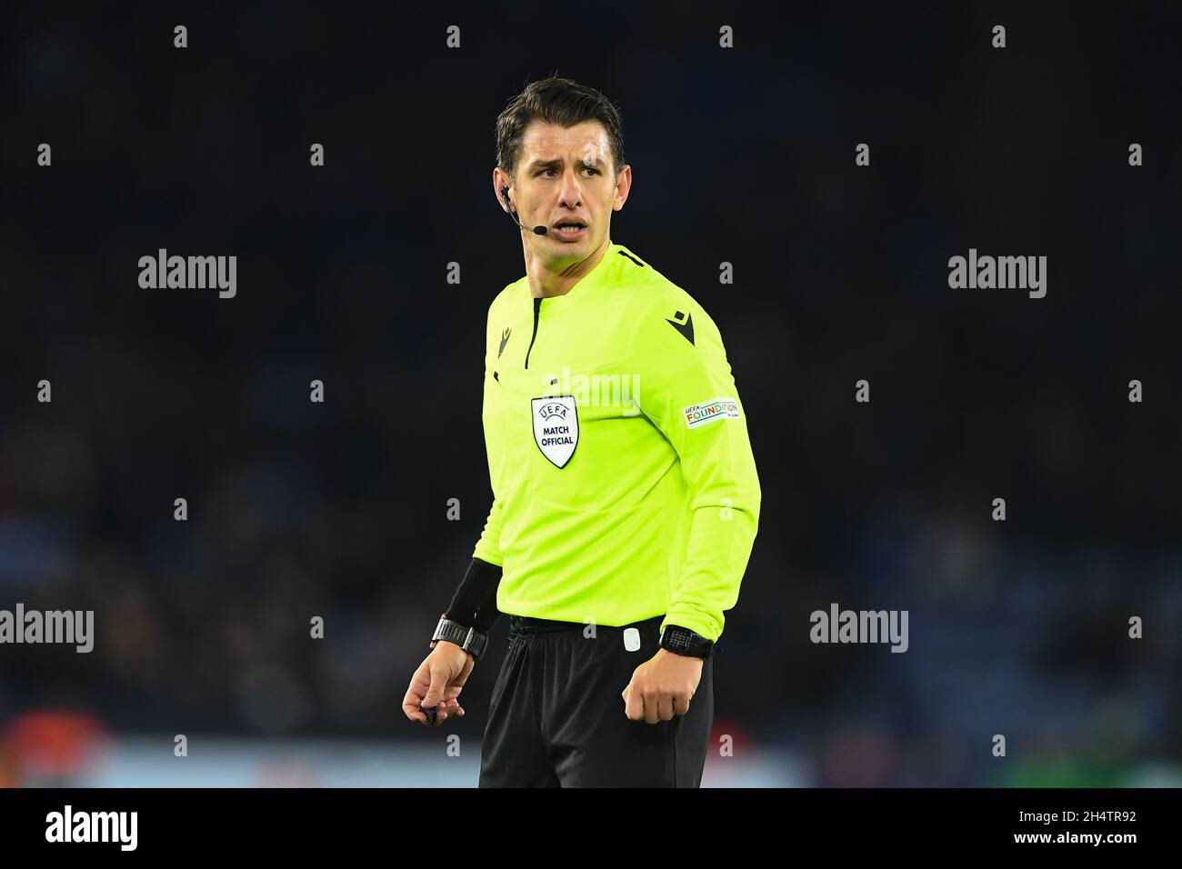 LEICESTER, GBR.4 NOVEMBRE Referee, Halil Umut Meler lors du match de l'UEFA Europa League Group C entre Leicester City et le FC Spartak Moscou au King Power Stadium, Leicester, le jeudi 4 novembre 2021.(Credit: Jon Hobley | MI News) Credit: MI News & Sport /Alay Live News Banque D'Images