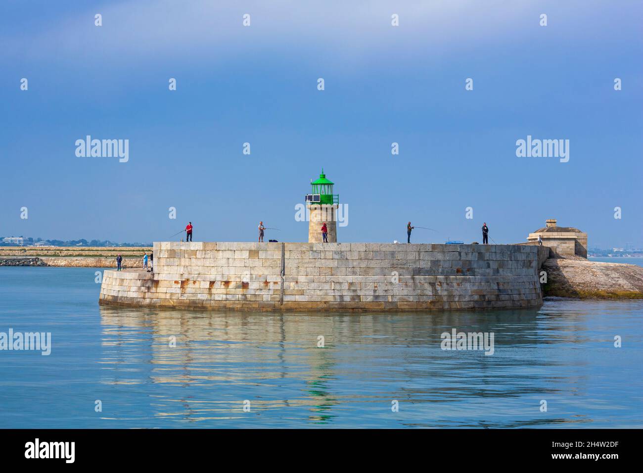 West Pier Lighthouse, Port de Dun Laoghaire, Comté de Dublin, Irlande Banque D'Images