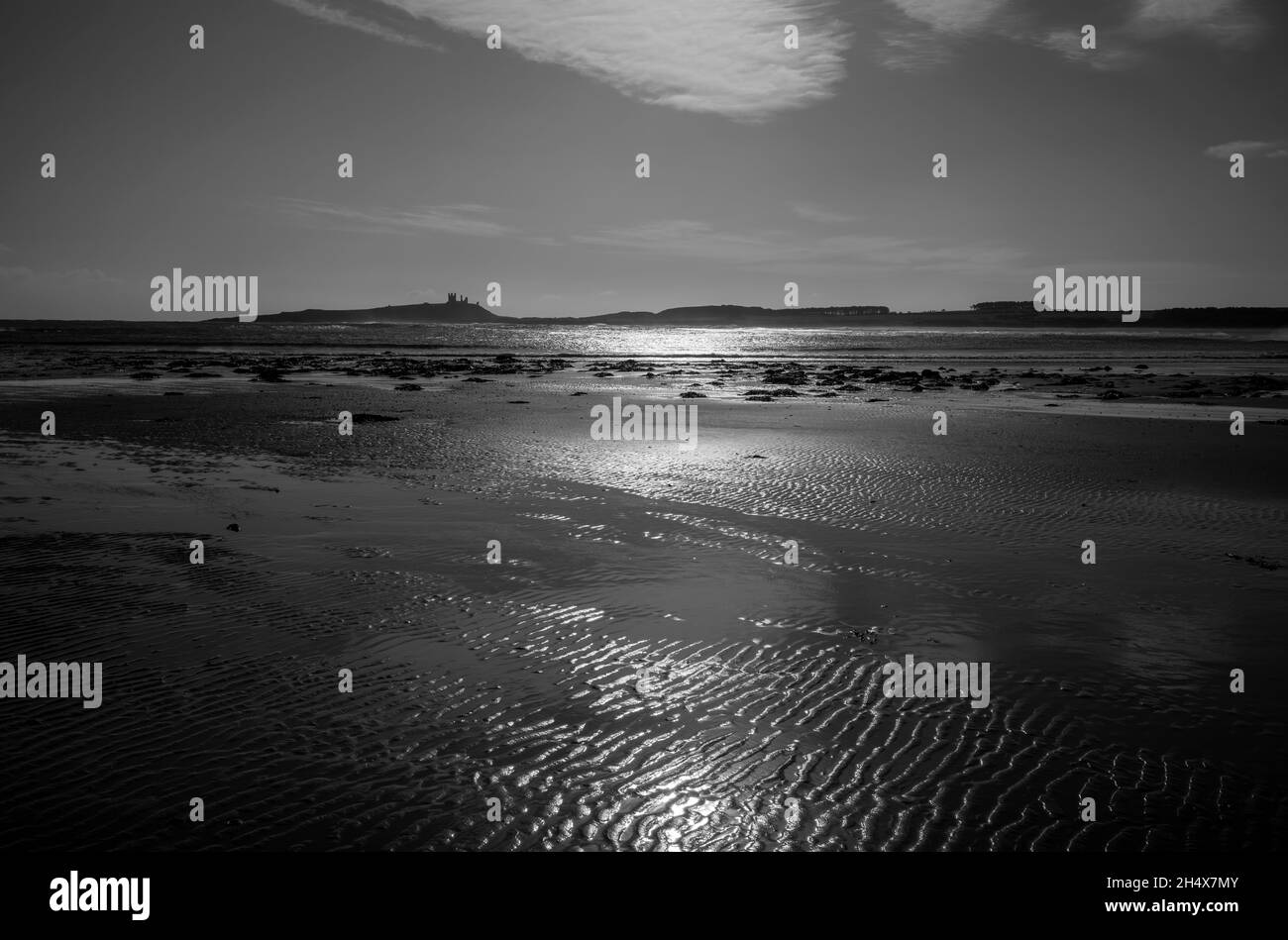 Lumière d'automne sur Embleton Beach, Northumberland, Royaume-Uni Banque D'Images