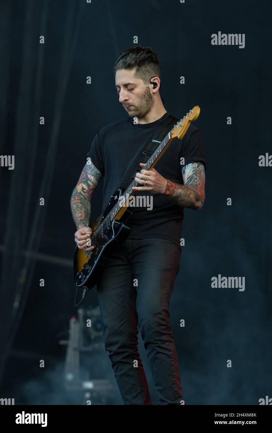 Joe Trohman de Fall Out Boy Live sur scène le deuxième jour au Download Festival le 14 juin 2014 - Donington Park Banque D'Images