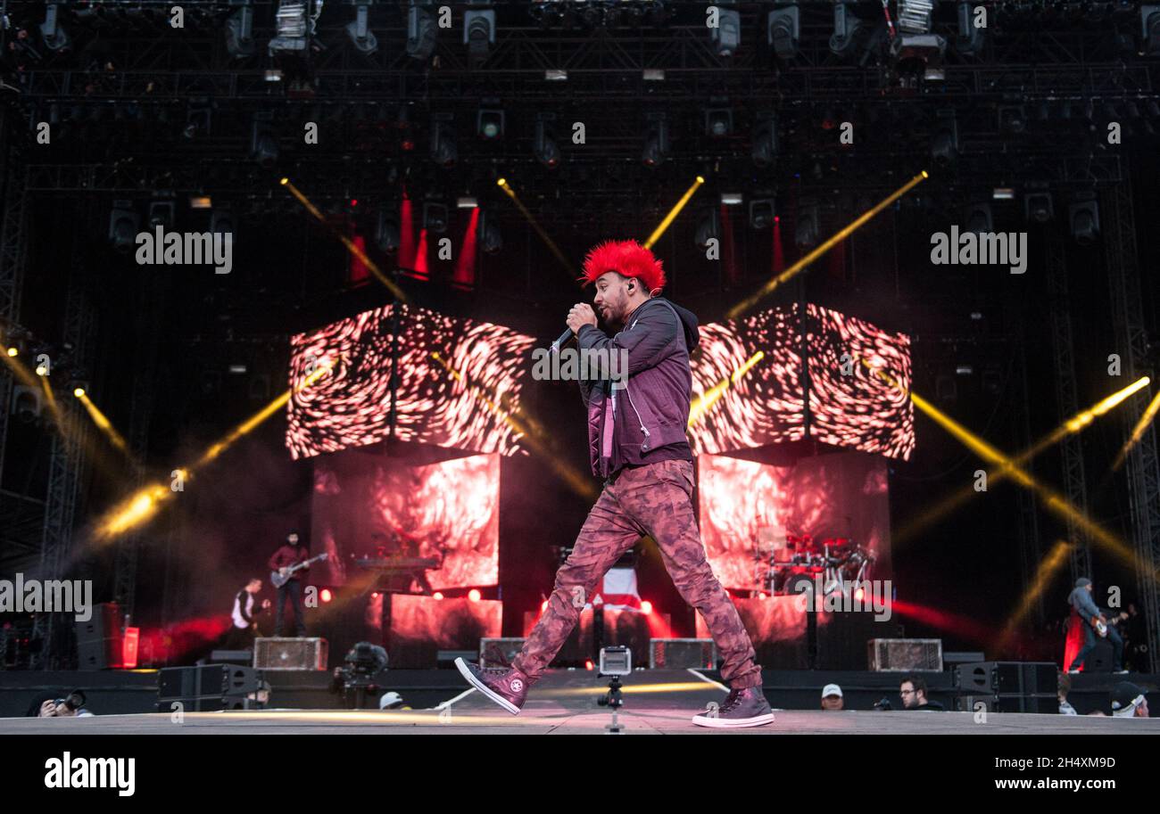 Mike Shinoda de Linkin Park en direct sur scène le deuxième jour au Download Festival du 14 juin 2014 - Donington Park Banque D'Images