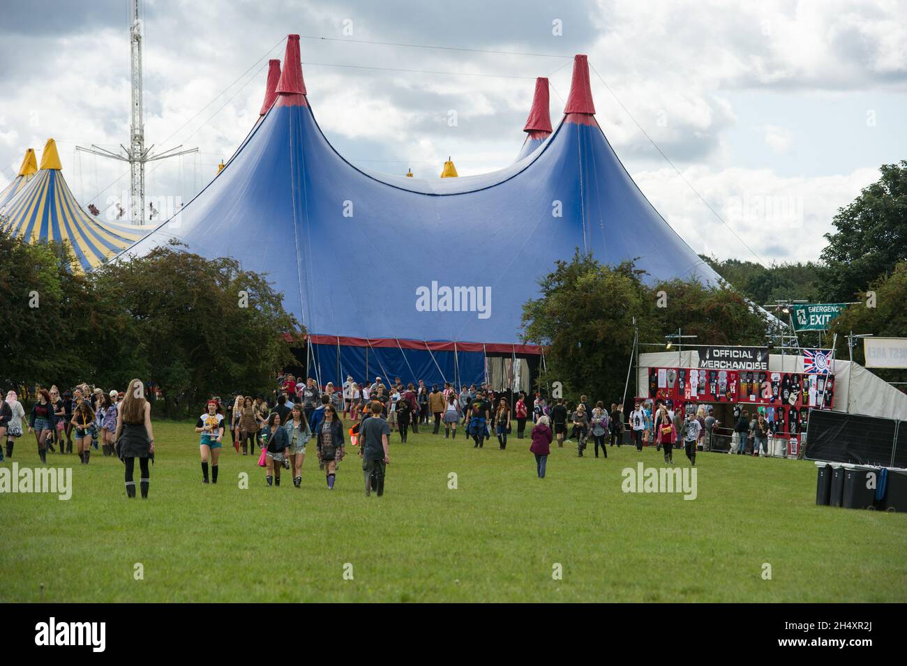 Festival Goers le premier jour au Leeds Festival le 22 août 2014 à Bramham Park, Leeds Banque D'Images