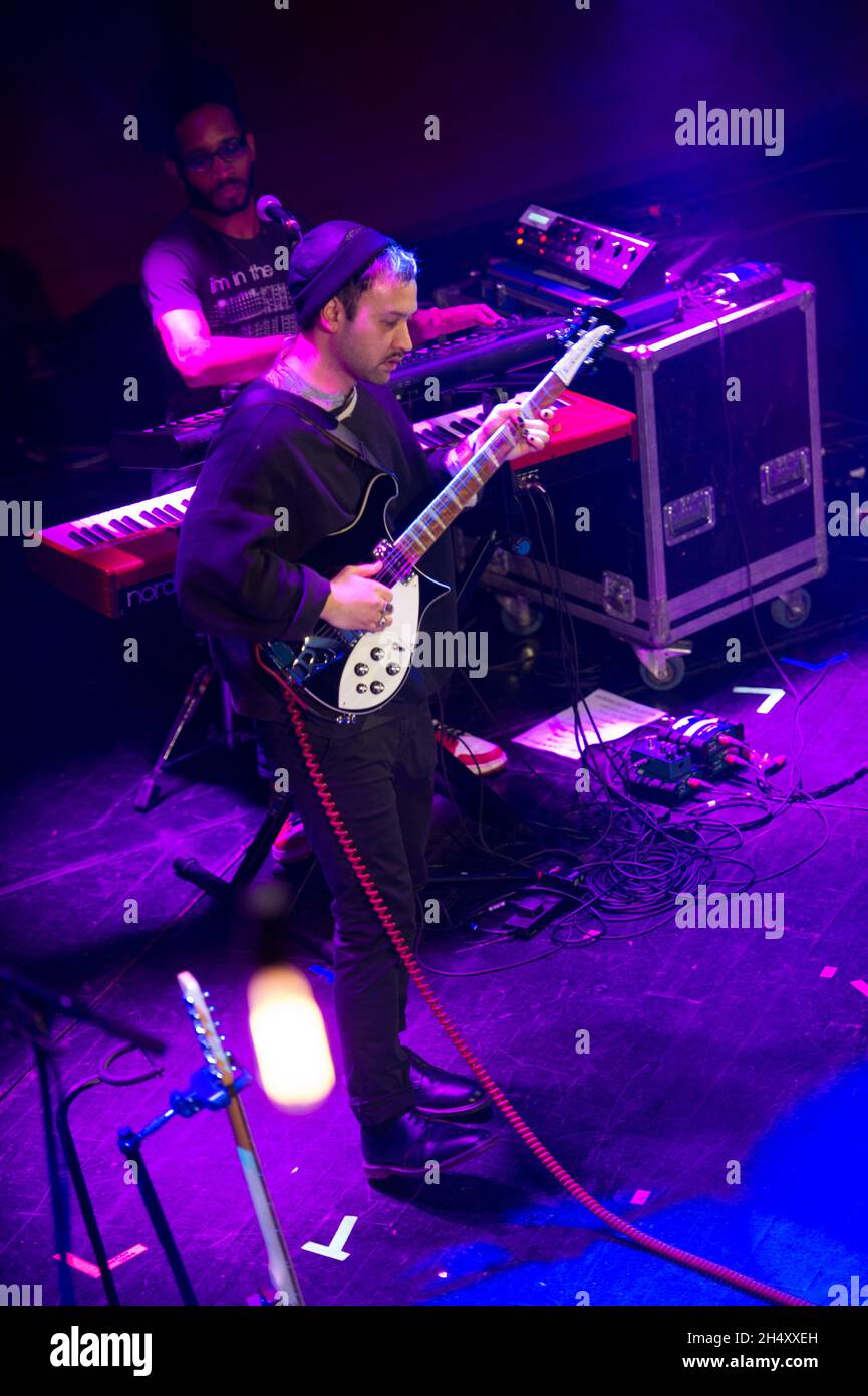 Ruban Nielson of Unknown Mortal Orchestra en direct sur scène le jour 3 du 6 Music Festival au Sage Gateshead le 22 2015 février à Newcastle, Royaume-Uni. Banque D'Images