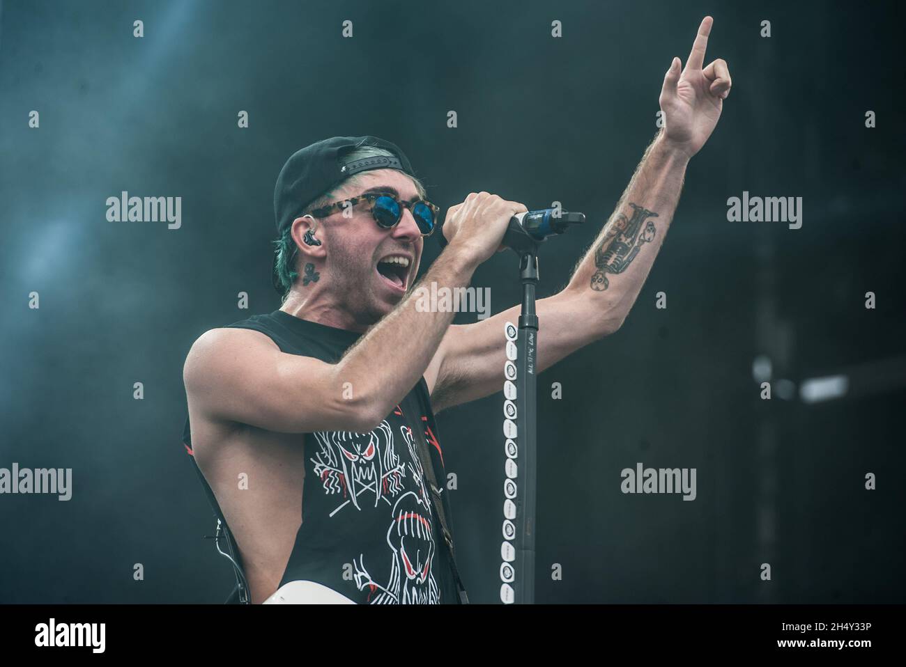 Alex Gaskarth de tous les temps Low en direct sur scène le deuxième jour du Leeds Festival le 29 2015 août à Bramham Park, Yorkshire, Royaume-Uni Banque D'Images