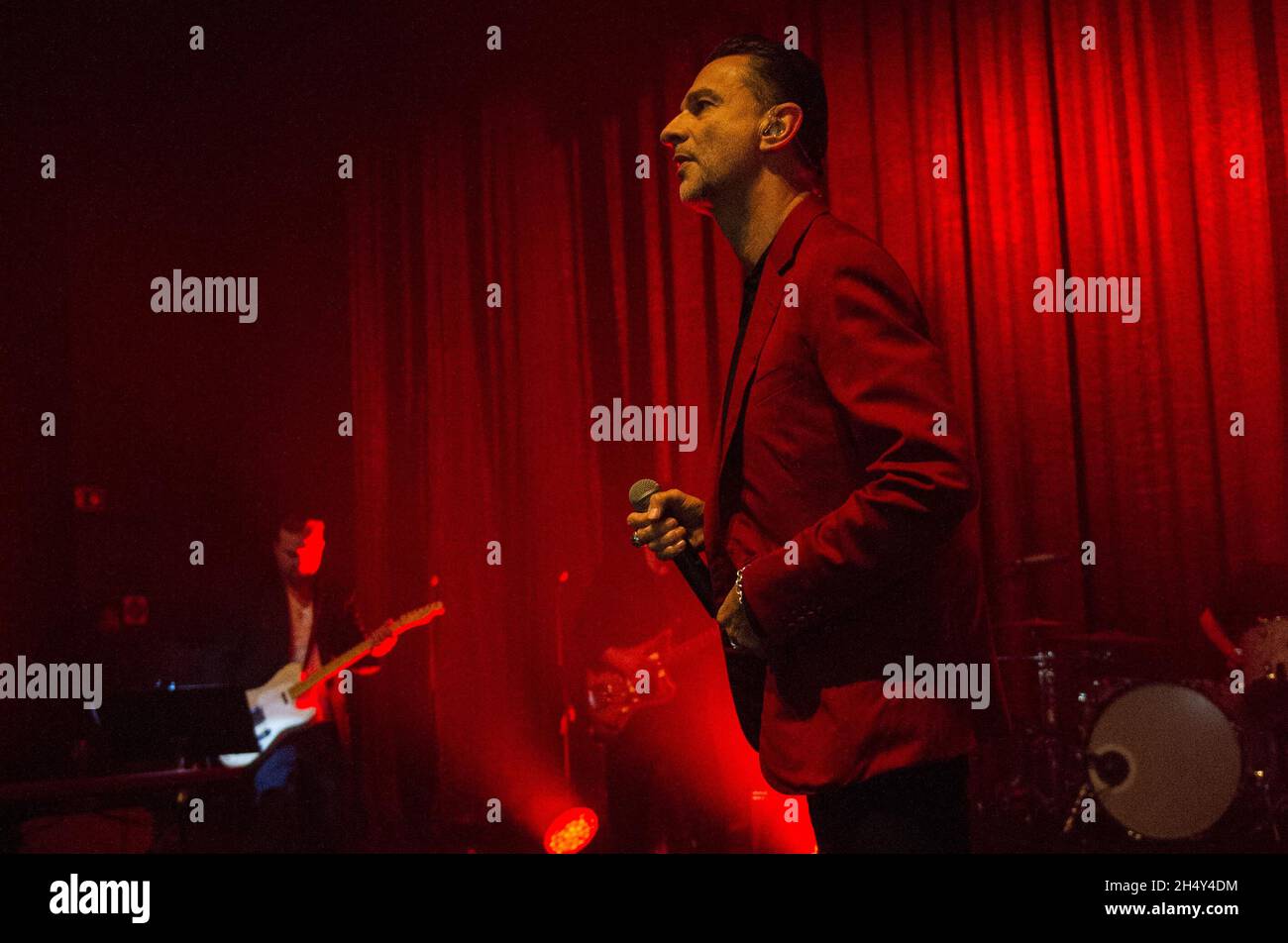 Dave Gahan & Soulsavers se produit en direct au Shepherd's Bush Empire le 26 2015 octobre à Londres, au Royaume-Uni Banque D'Images