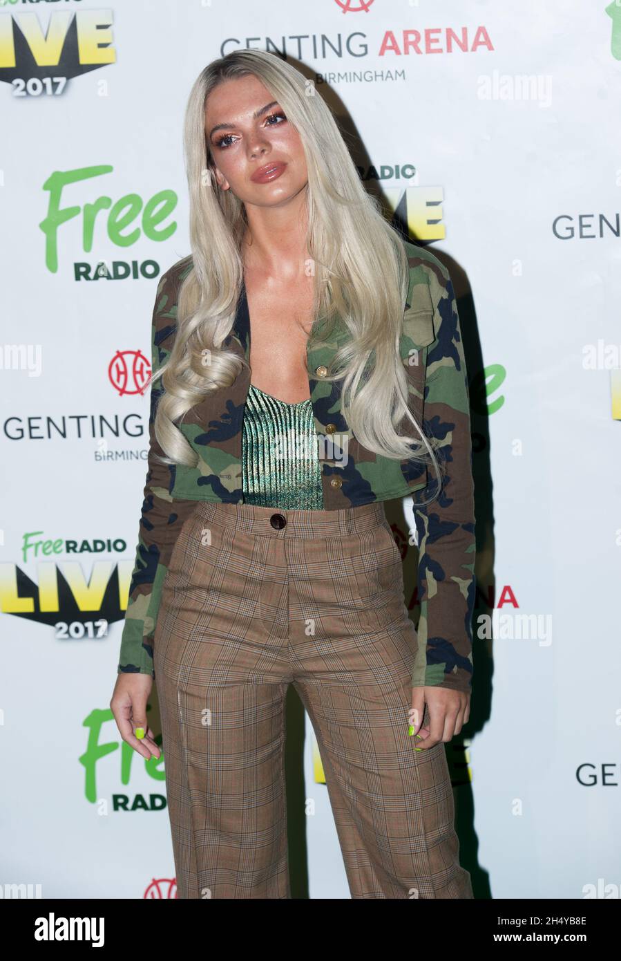 Louisa Johnson posant des coulisses pendant Free radio Live 2017 à Genting Arena à Birmingham, Royaume-Uni.Date de la photo: Samedi 11 novembre 2017.Crédit photo : Katja Ogrin/ EMPICS Entertainment. Banque D'Images