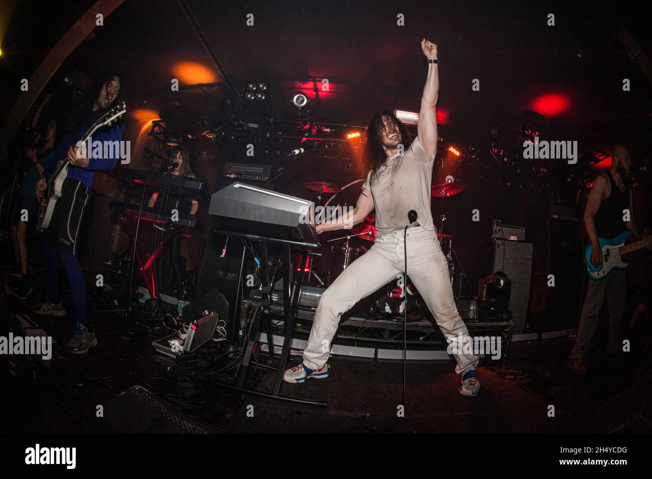 Andrew W.K. se produit sur scène à l'O2 Institute de Birmingham, au Royaume-Uni.Date de la photo: Dimanche 15 avril 2018.Crédit photo : Katja Ogrin/ EMPICS Entertainment. Banque D'Images