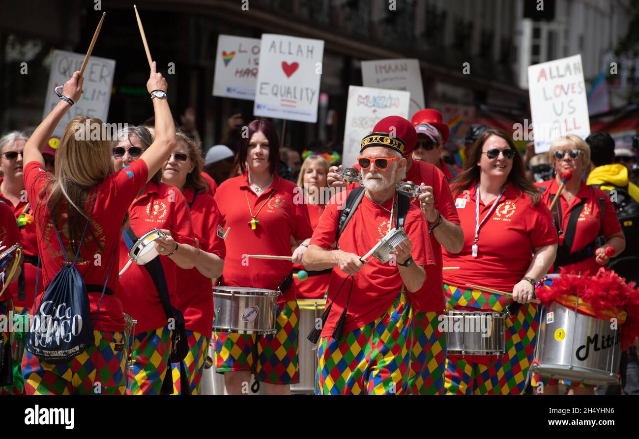 Les batteurs mènent le défilé en lançant Birmingham Pride, le plus grand festival de 2 jours LGBTQ+ du Royaume-Uni, le 25 mai 2019 à Birmingham, en Angleterre.Date de la photo: Samedi 25 mai 2019.Crédit photo : Katja Ogrin/ EMPICS Entertainment. Banque D'Images