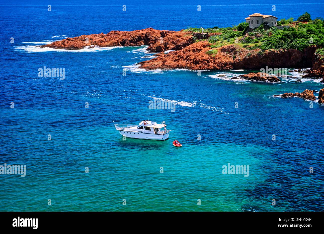 FRANCE.VAR (83) UNE CRIQUE DE LA CORNICHE D'OR DANS LE MASSIF DE L'ESTEREL Banque D'Images