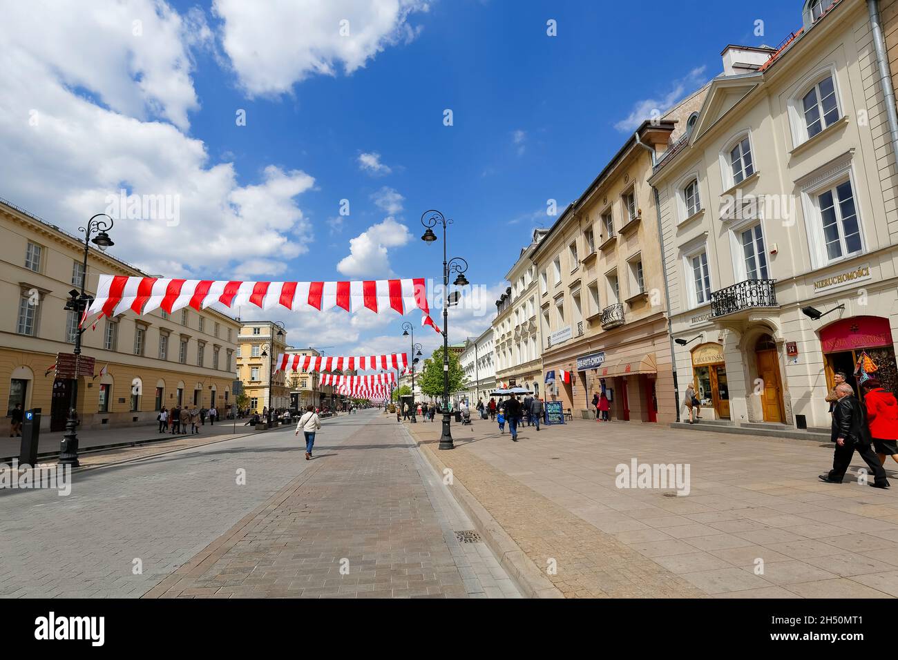 Varsovie, Pologne - 03 mai 2015 : Krakowskie Przedmiescie Str., une partie de Trakt Krolewski en 1994 a déclaré un monument historique, à l'occasion de Banque D'Images