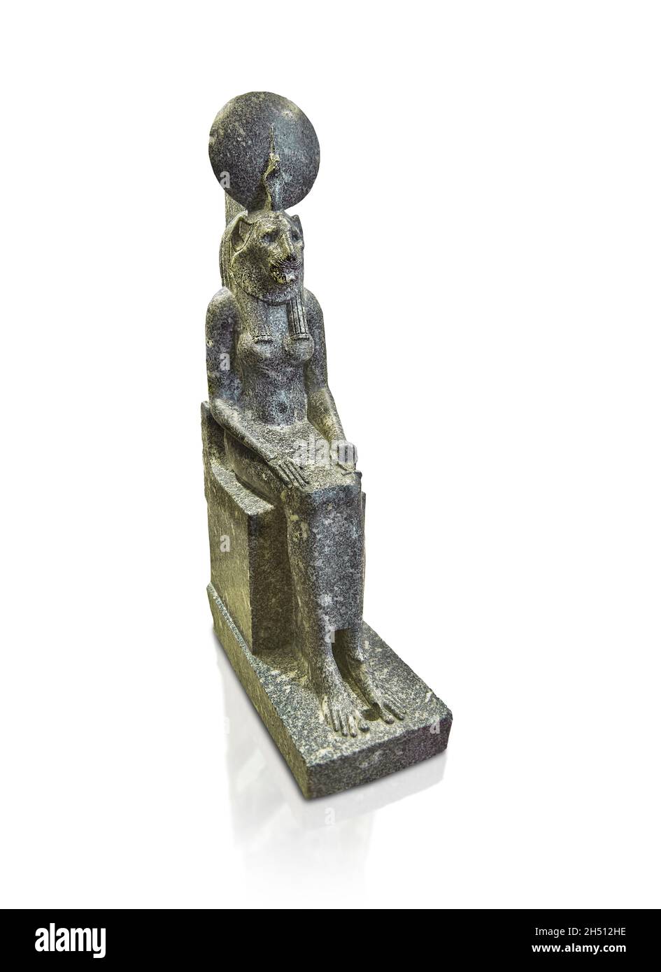Statue égyptienne de la déesse de la lionne Sekhmet ou Ounout, 4e cent av. J.-C., Ptoléméen, diorire, de Thèbes trouvés en Italie.Musée du Louvre inv N Banque D'Images
