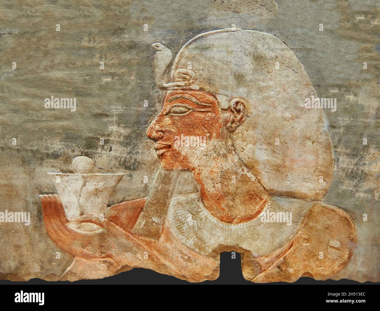 Ancienne fresque égyptienne remple relief de Thutmose III faisant une offrande, 1479-1425, q8ème dynastie, Temple d'Elephantine Satis.Volet B65 ou E12921 BI Banque D'Images