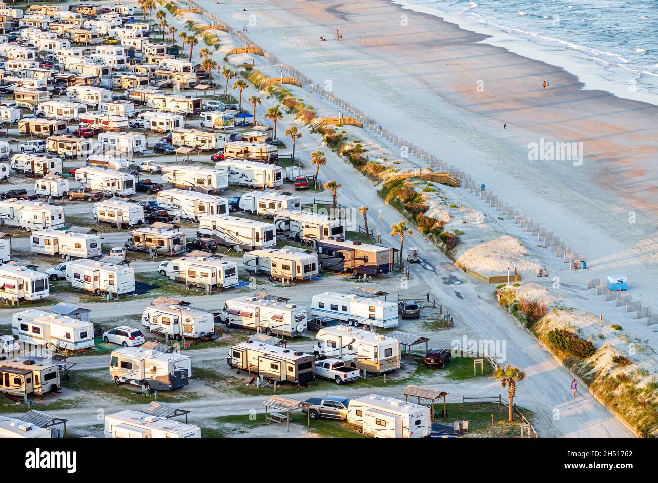 Caroline du Sud, Myrtle Beach RV Travel Park, véhicules récréatifs remorque caravane parking terrain de camping aérien au-dessus des remorques Banque D'Images