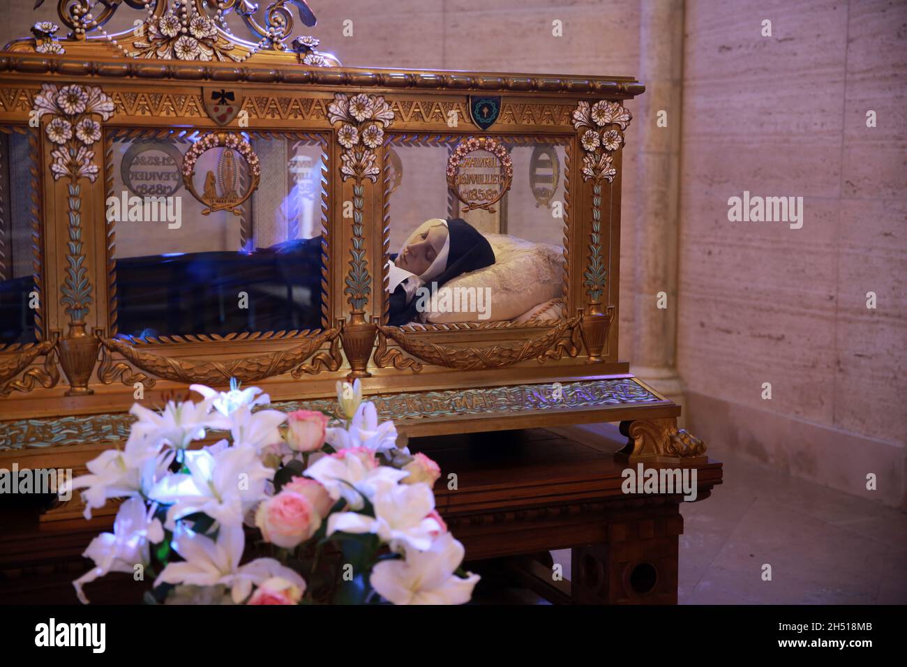 Le Sanctuaire de notre-Dame de Lourdes, Nevers, France Banque D'Images