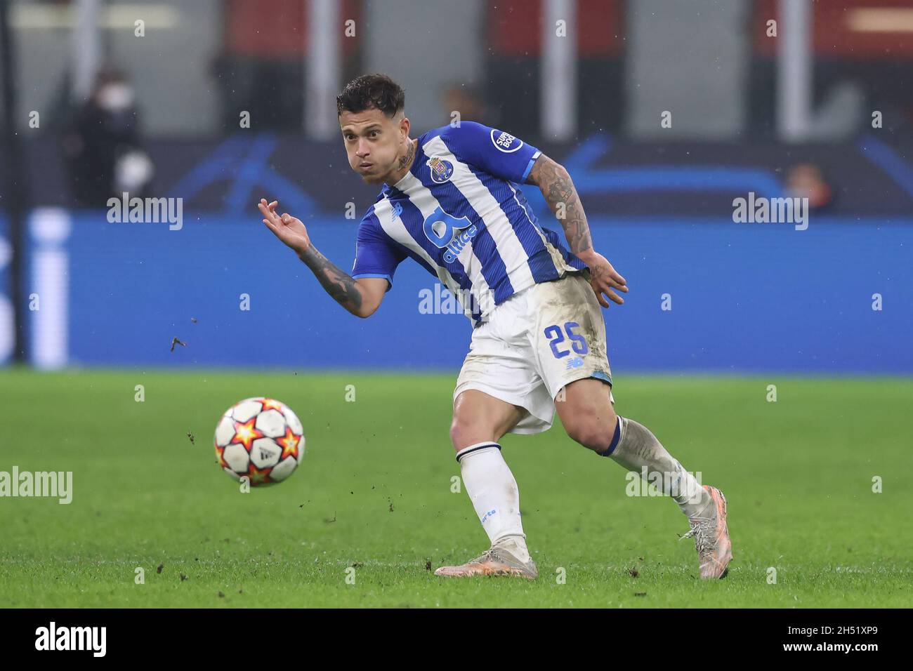 Milan, Italie, 3 novembre 2021.Otavio du FC Porto lors du match de l'UEFA Champions League à Giuseppe Meazza, Milan.Le crédit photo devrait se lire: Jonathan Moscrop / Sportimage Banque D'Images