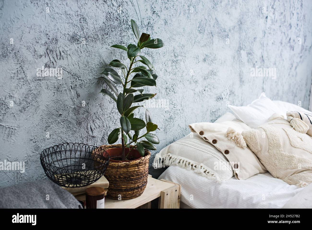 Éléments d'un intérieur confortable de chambre loft. Banque D'Images