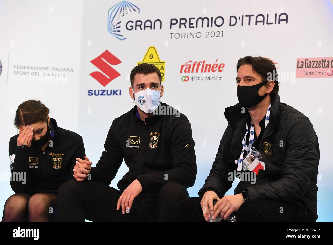 Turin, Italie.05ème novembre 2021.Annika HOCKE et Robert KUNKEL, Allemagne, pendant le programme de paires courtes, au Grand Prix de patinage artistique de l'UIP - Gran Premio d'Italia, à Palavela, le 5 novembre 2021 à Turin, Italie.Credit: Raniero Corbelletti/AFLO/Alay Live News Credit: AFLO Co. Ltd./Alay Live News Banque D'Images