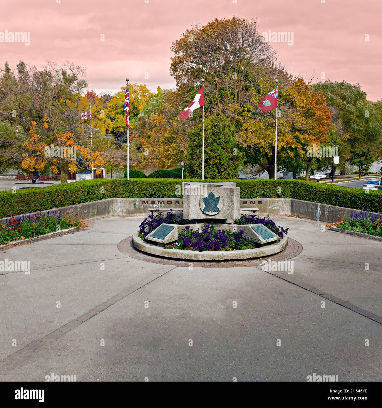 Vue sur le monument commémoratif du régiment de Perth à Stratford, Ontario, Canada Banque D'Images