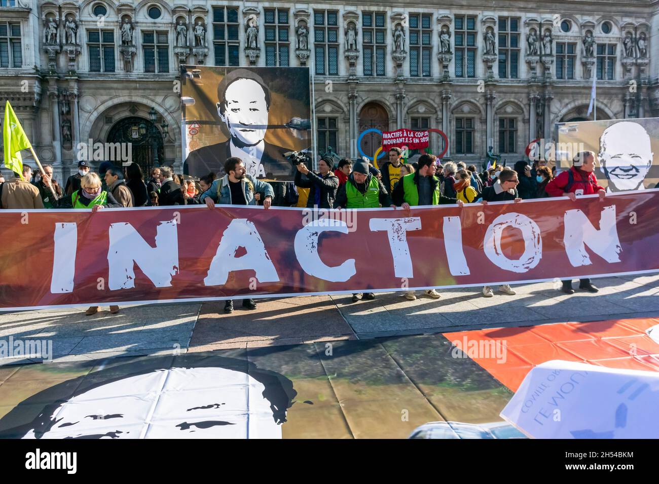 Paris, France, ONG françaises, démonstration de crise climatique, scène de foule, les gens tenant des panneaux de protestation, COP 26, bannière, inaction climatique, problème mondial se lèvent et sont comptés Banque D'Images