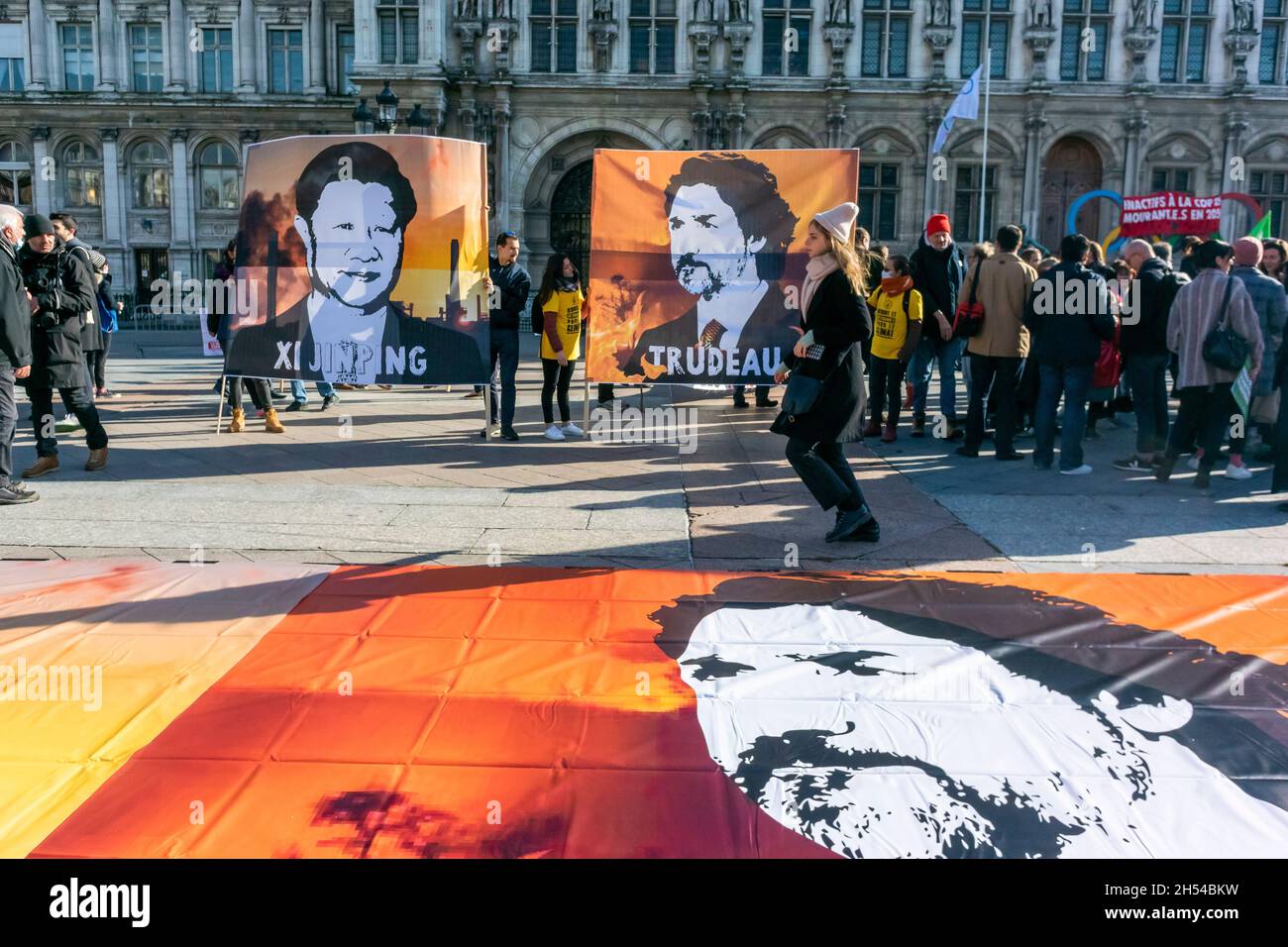 Paris, France, ONG françaises, démonstration de crise climatique, scène de foule,Personnes tenant des panneaux de protestation, COP 26 Banque D'Images