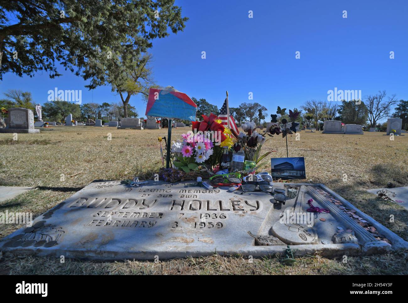 La tombe de Lubbock, musicien texan et originaire de Buddy Holly.Un jeune musicien de rock et de rock originaire de rockabilly et de rock and roll. Banque D'Images