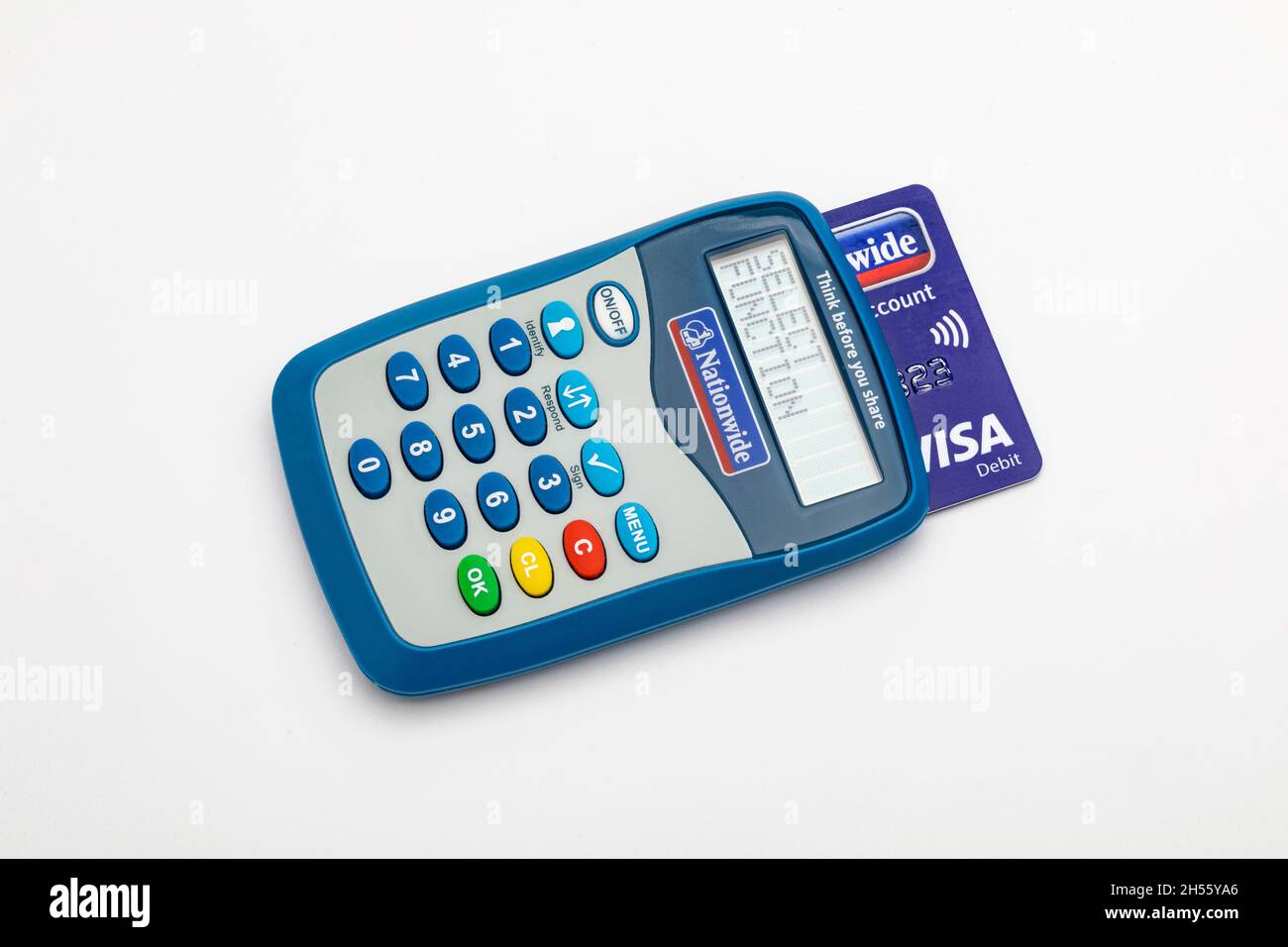 Un lecteur de carte bancaire Internet national, avec une carte de débit. Banque D'Images