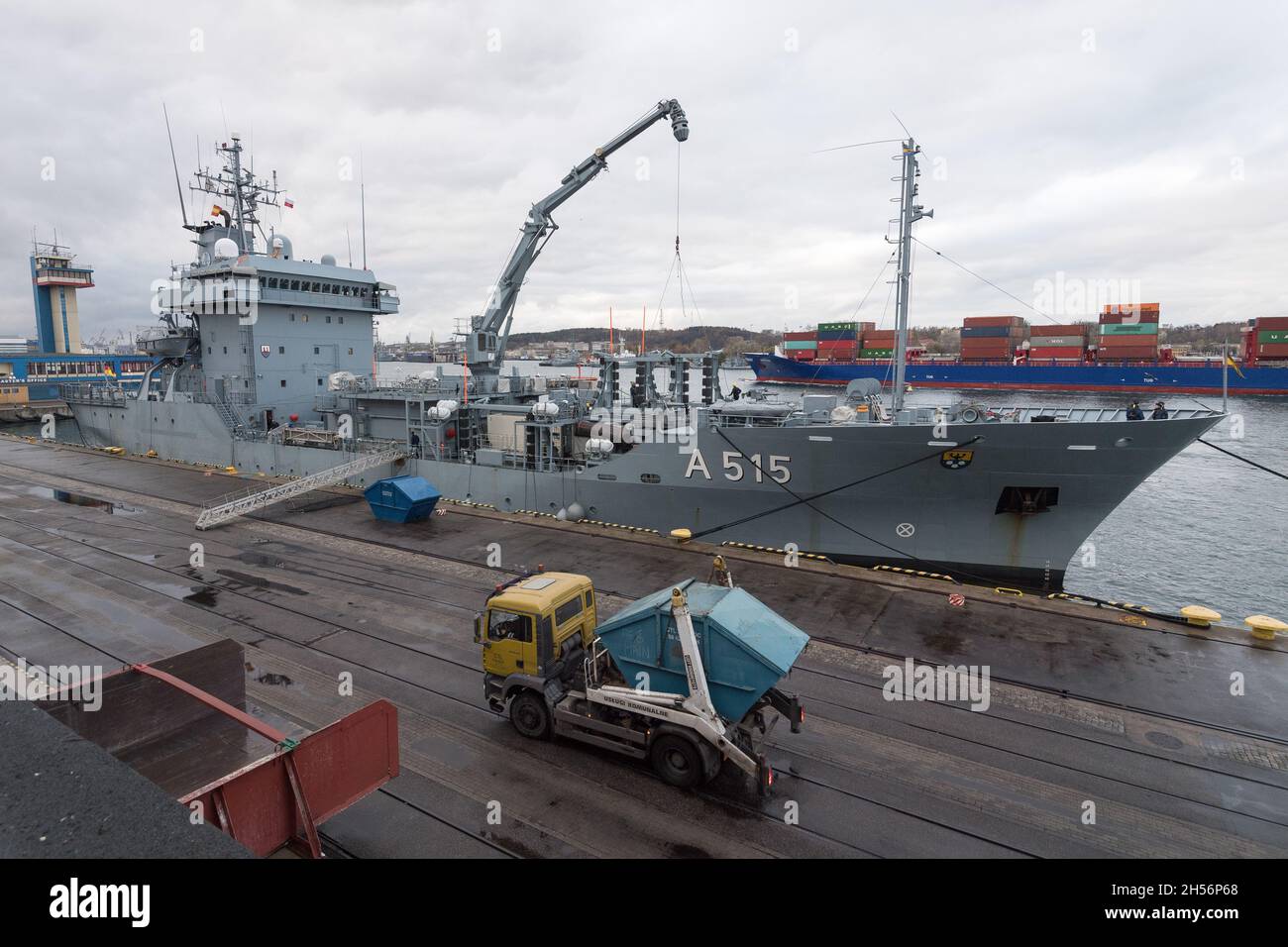 Le navire de ravitaillement de type 404 de la classe Elbe A515 main de Deutsche Marine (Marine allemande) est arrivé au port de Gdynia, en Pologne.5 novembre 2021 © Wojcie Banque D'Images