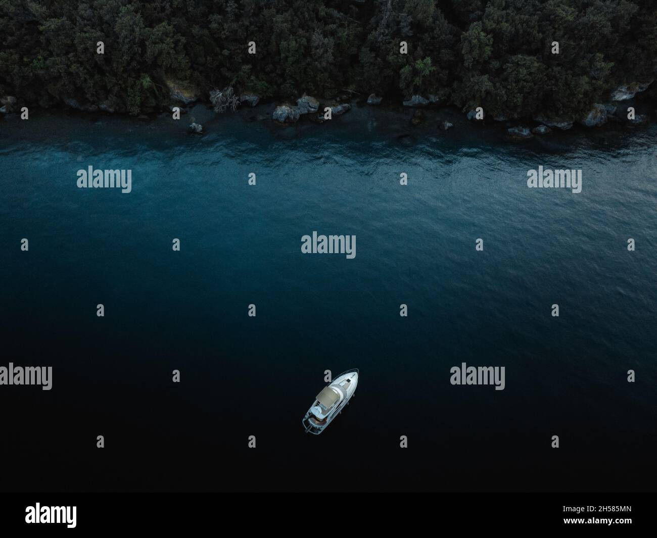 une vue superbe sur le lac de garde Banque D'Images