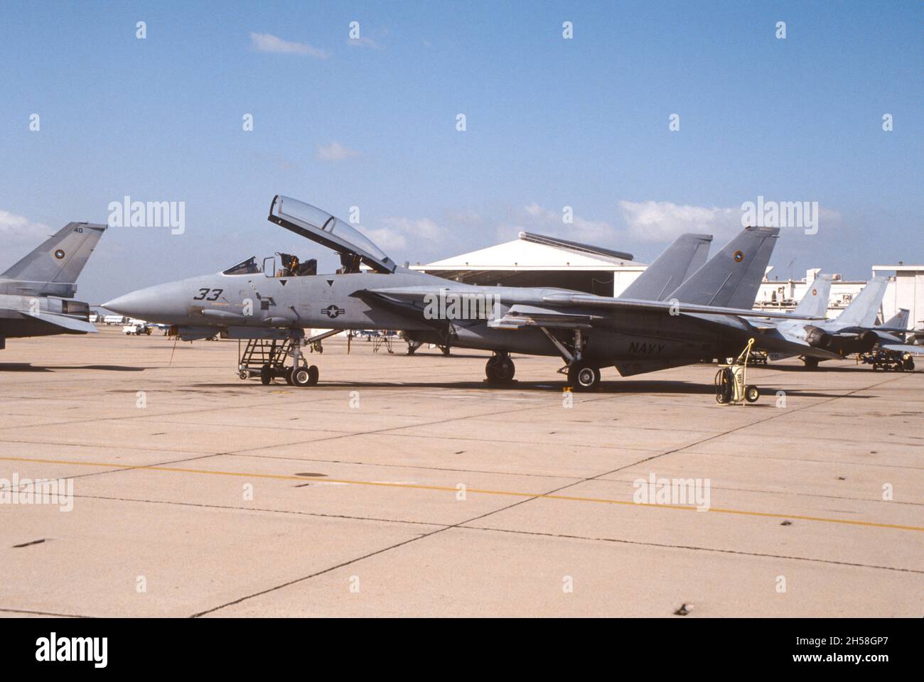 Top Gun F-14 sur le tarmac à NAS Miramar, à San Diego, Californie Banque D'Images