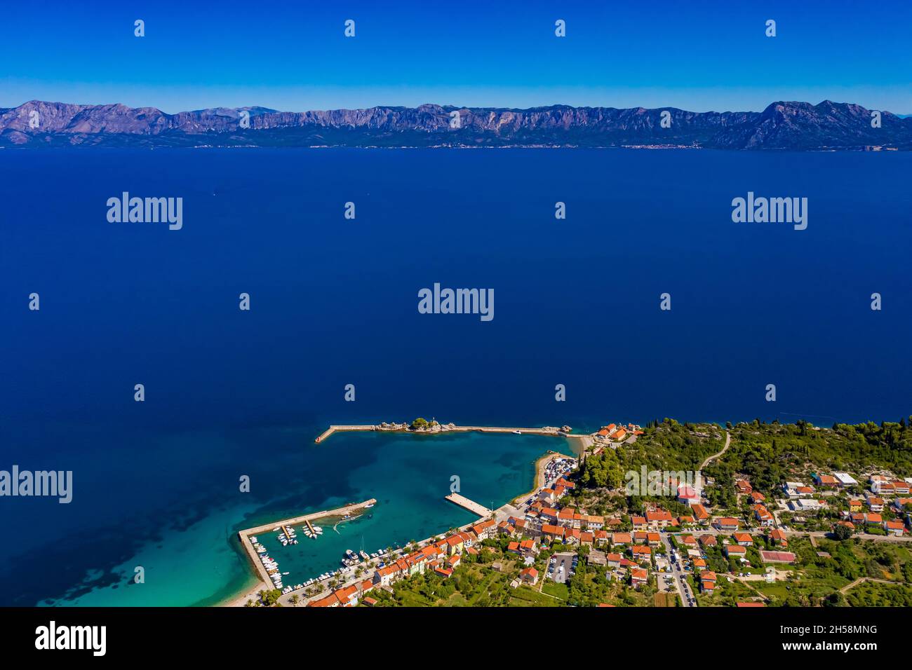 Trpanj en Croatie d'en haut | Luftbilder von Trpanj Banque D'Images