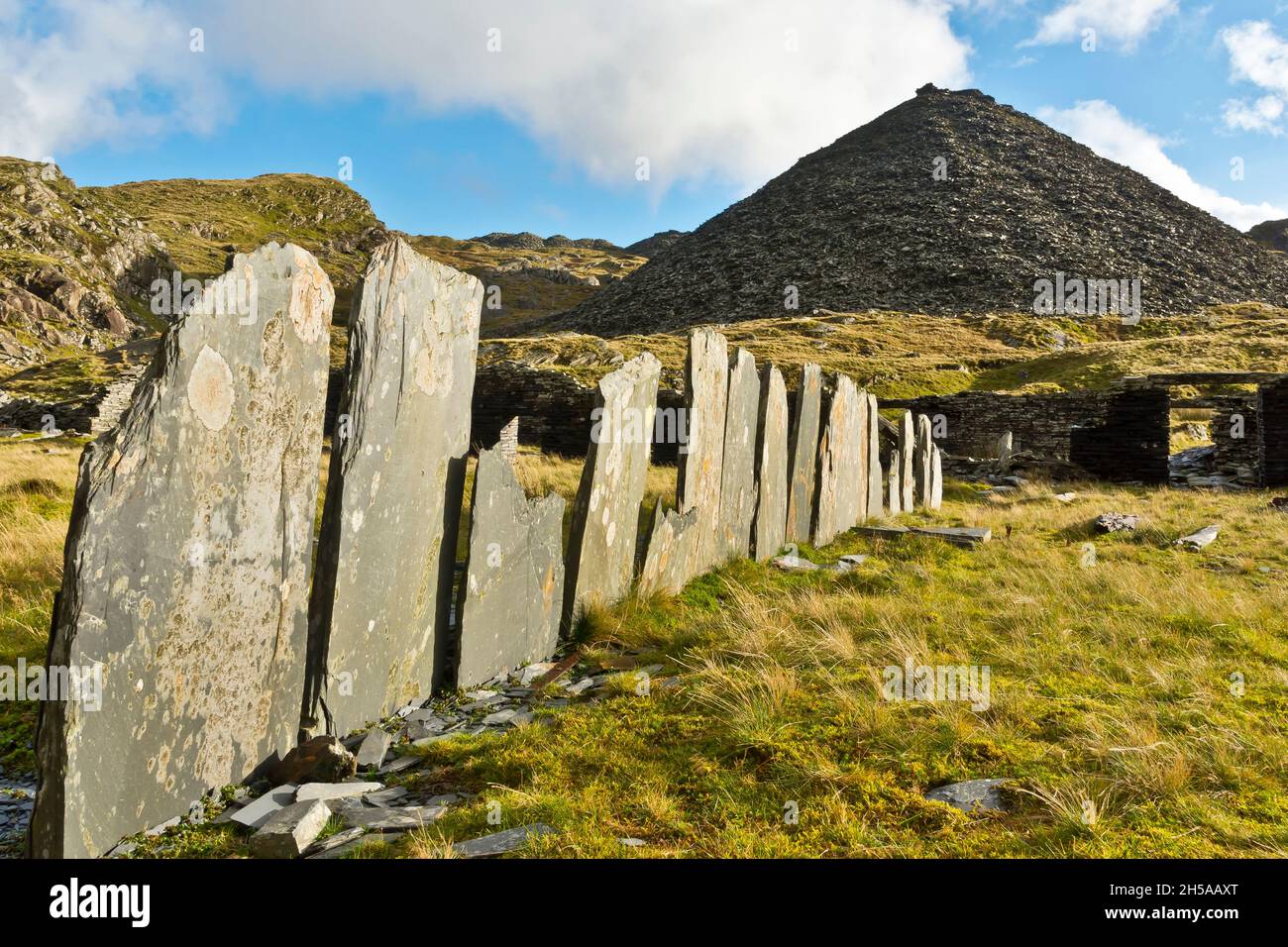 Les vestiges du Croesor Slate travaux, chemin de fer et hébergement dans le nord du pays de galles. Banque D'Images
