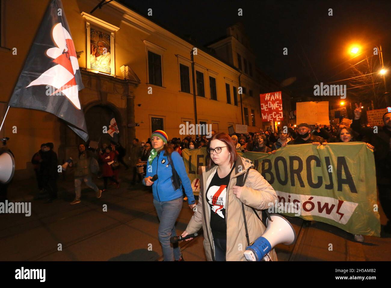 Cracovie.Cracovie.Pologne.Manifestations pro-choix à l'échelle nationale après la mort d'Izabela (Iza), 30 ans, qui est mort parce que les médecins n'ont pas abandonné le décès Banque D'Images