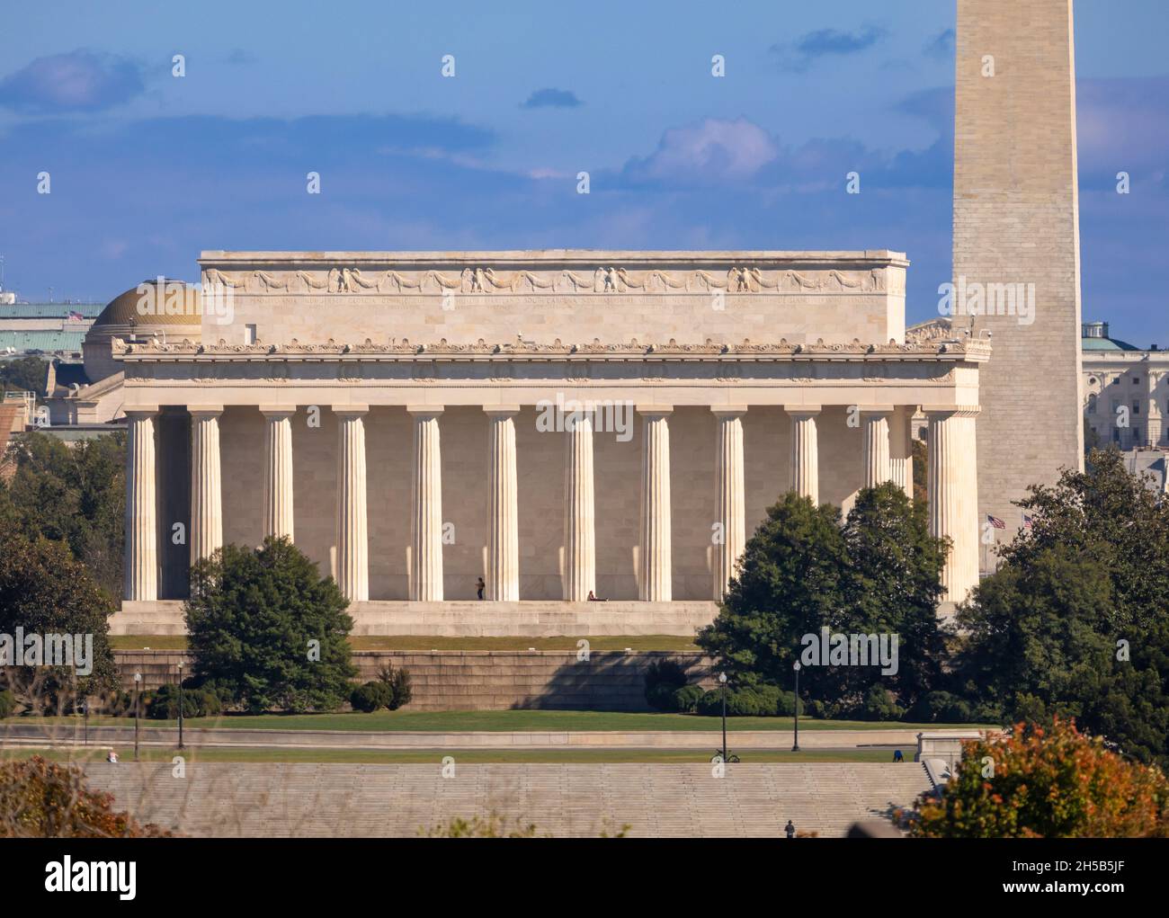 WASHINGTON, DC, USA - Lincoln Memorial, Washington Monument à droite. Banque D'Images