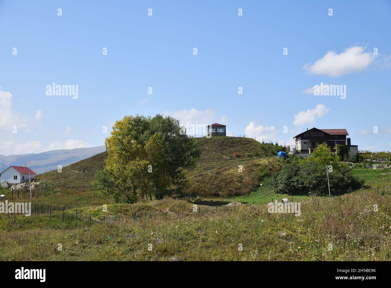 Campagne paysage et village de montagne en Tchétchénie, Russie.District de Vedeno en République tchétchène Banque D'Images