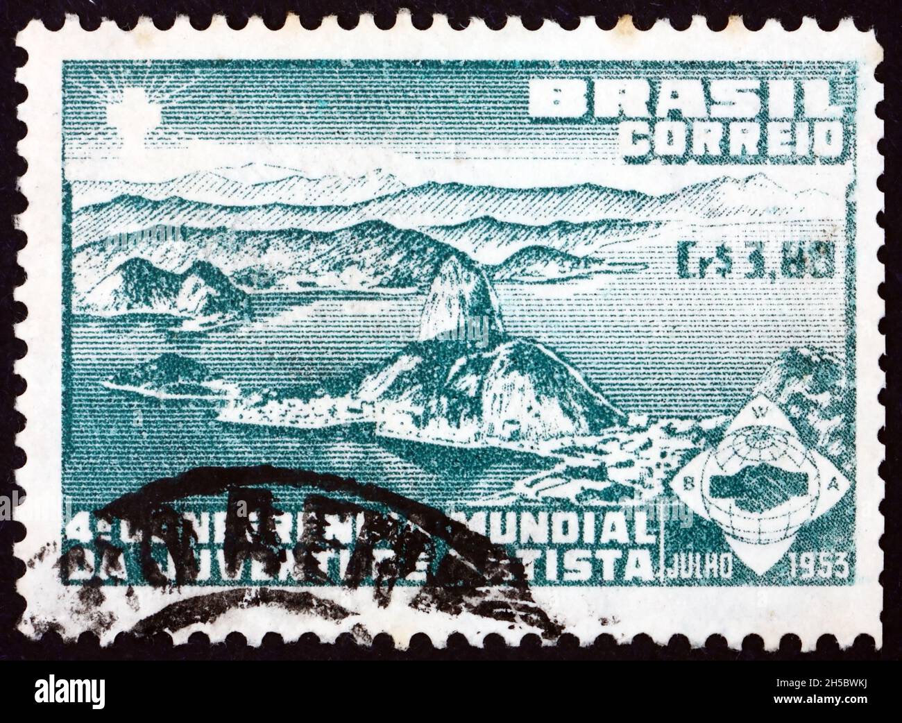 BRÉSIL - VERS 1953 : un timbre imprimé au Brésil montre la baie de Rio de Janeiro, vers 1953 Banque D'Images