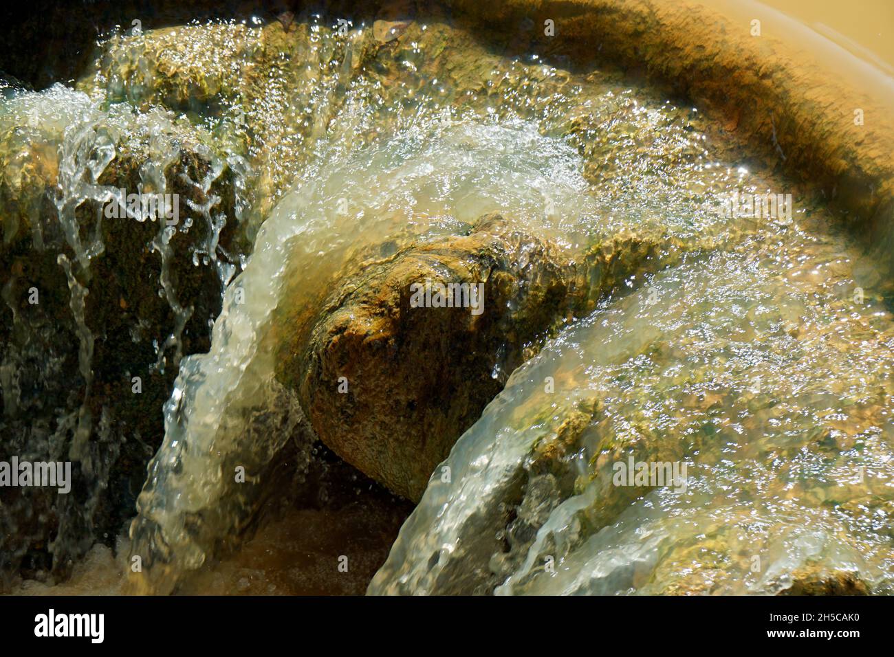 petite cascade avec cascades à fournas sur les açores Banque D'Images