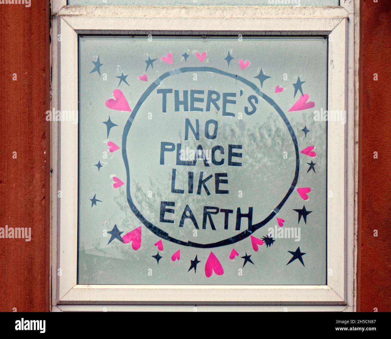 Glasgow, Écosse, Royaume-Uni 8 novembre 2021.Les concepts du thème du changement climatique ont été le thème moteur dans le champ de bataille de la ville qui se tient actuellement pendant la conférence cop26 coïncidente en même temps.La Wanderland d'hiver est une célébration croissante qui se déroule par intermittence au cours de l'année dans des quartiers définis au Royaume-Uni avec un thème décidé localement qui se traduit par des fenêtres avant artistiquement décorées « Covid-safe moyen de relier les gens, transformant les rues en galeries extérieures magiques ».Crédit Gerard Ferry/Alay Live News Banque D'Images