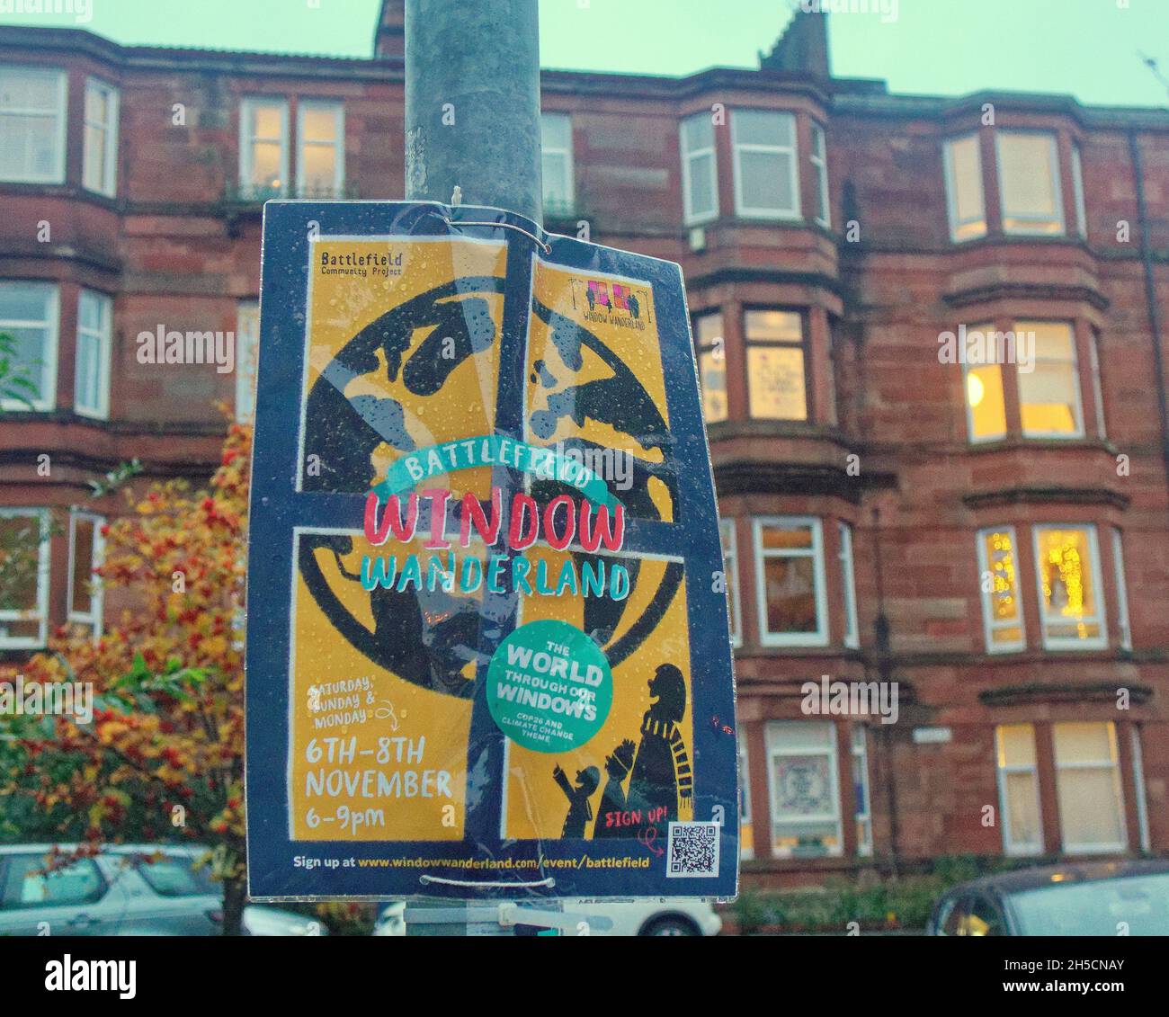 Glasgow, Écosse, Royaume-Uni 8 novembre 2021.Les concepts du thème du changement climatique ont été le thème moteur dans le champ de bataille de la ville qui se tient actuellement pendant la conférence cop26 coïncidente en même temps.La Wanderland d'hiver est une célébration croissante qui se déroule par intermittence au cours de l'année dans des quartiers définis au Royaume-Uni avec un thème décidé localement qui se traduit par des fenêtres avant artistiquement décorées « Covid-safe moyen de relier les gens, transformant les rues en galeries extérieures magiques ».Crédit Gerard Ferry/Alay Live News Banque D'Images