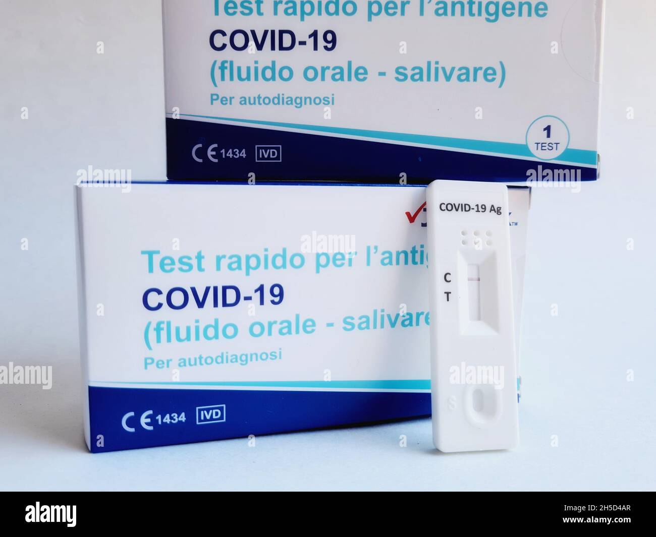 Test salivaire rapide Banque de photographies et d’images à haute résolution Alamy