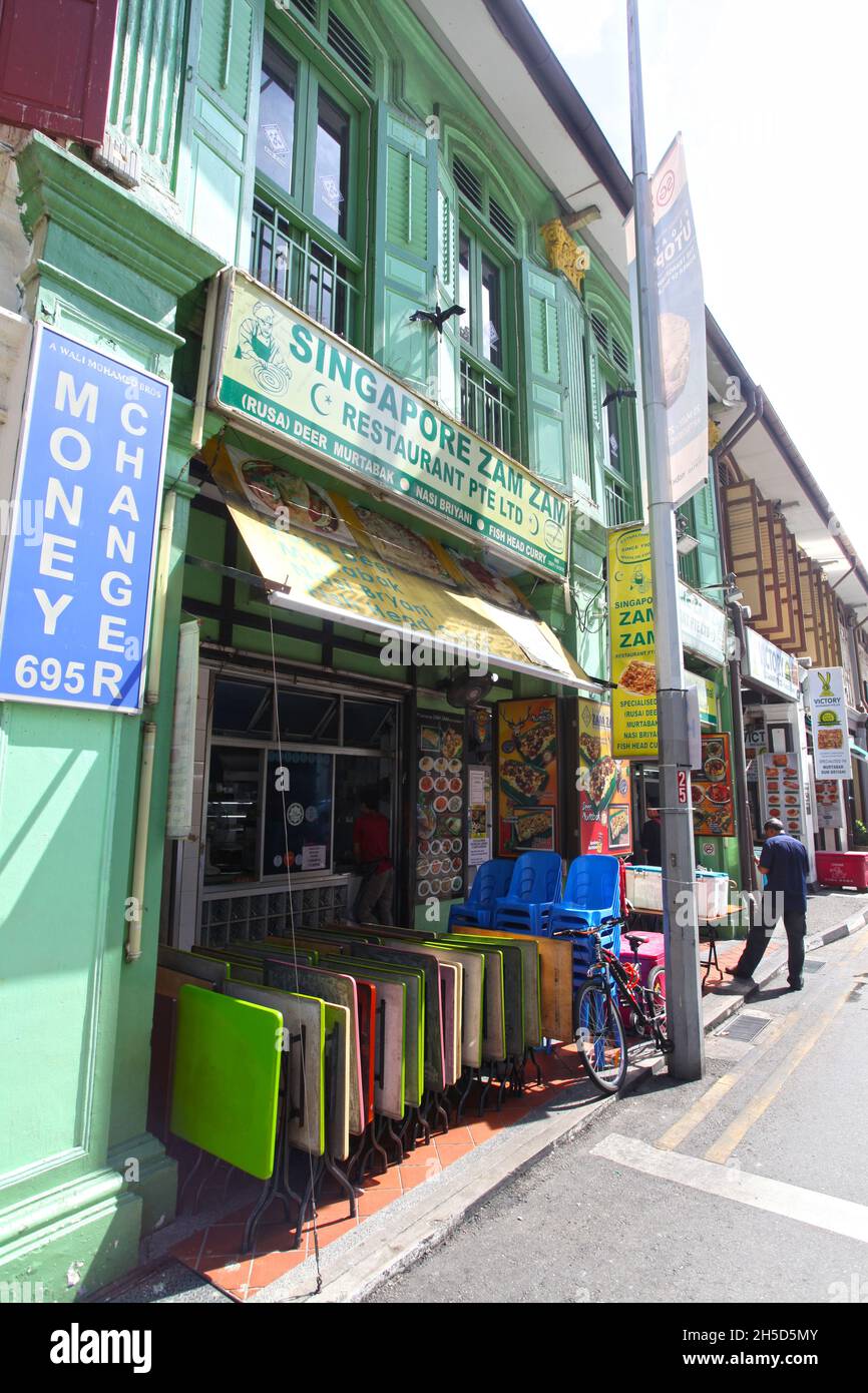 Le restaurant Zam Zam de Singapour, très célèbre sur North Bridge Road, en face de la mosquée du Sultan, dans le quartier Kampong Glam de Singapour. Banque D'Images