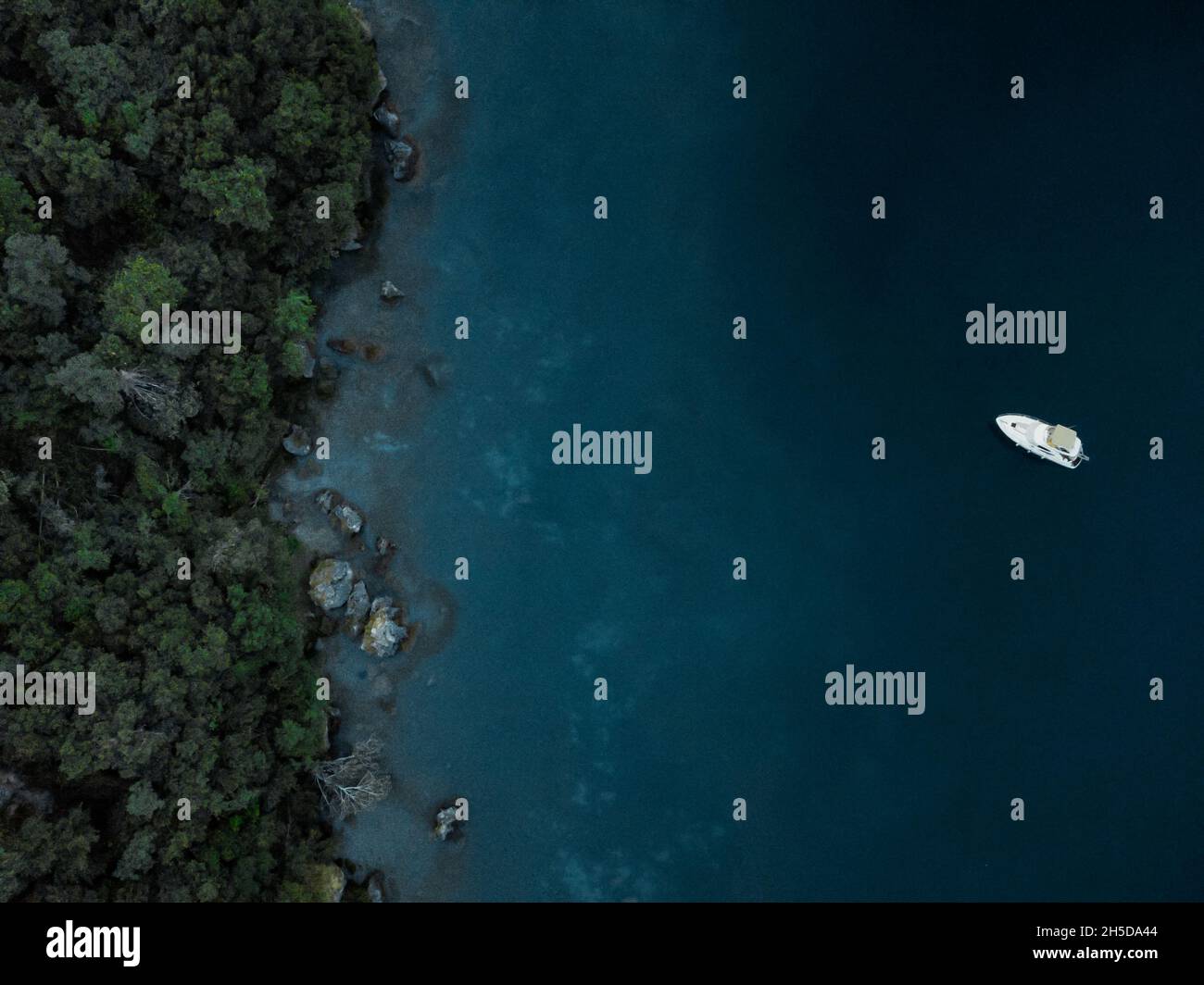 une vue superbe sur le lac de garde Banque D'Images
