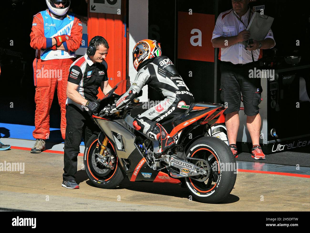Marco Melandri-Aprilia MotoGP 2015 sur le circuit Barcelone Catalunya, Montmeló, Espagne Banque D'Images