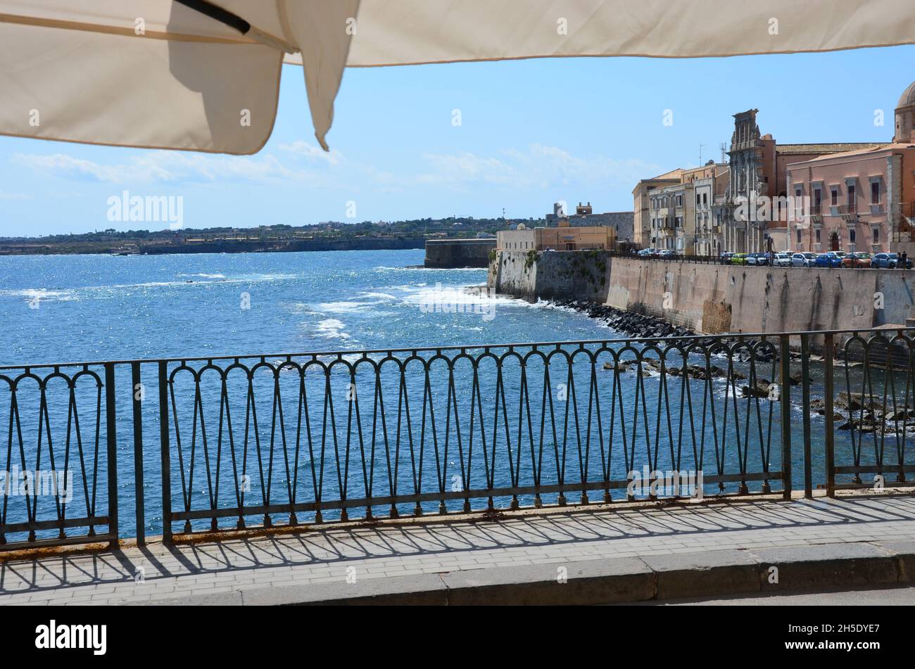 Quelques photos de la belle ville de Syracuse, ancienne colonie grecque, prises au cours d'un voyage d'été en Sicile. Banque D'Images