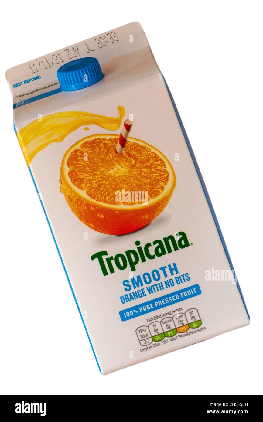 Carton de Tropicana orange lisse sans bits jus boire 100% pur fruits pressés isolés sur fond blanc Banque D'Images