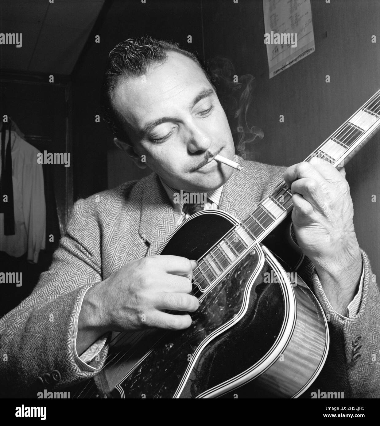 William P Gottlieb photographie du guitariste de jazz Django Reinhardt Banque D'Images