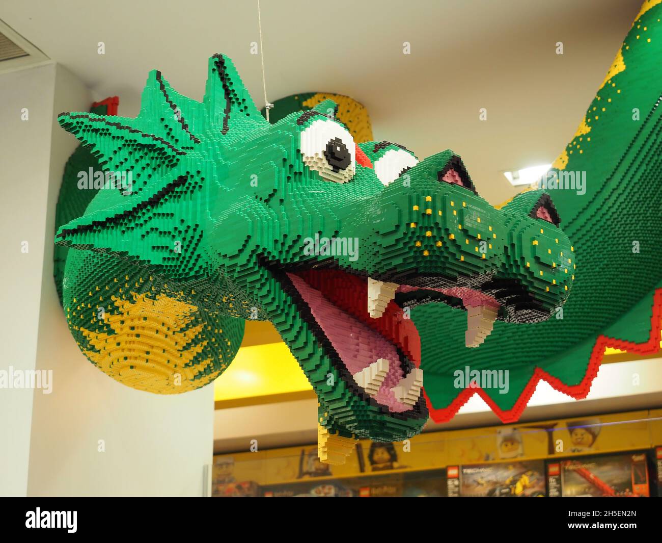 Un dragon fait de Lego Blocks. Banque D'Images