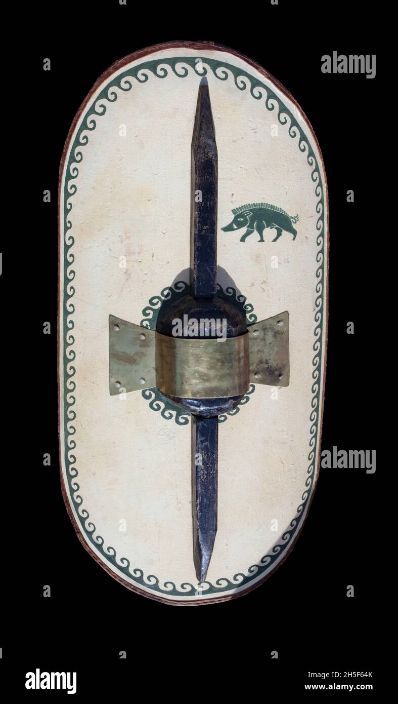 Réplique de Scutum ibérique, bouclier de l'armée romaine antique avec sanglier peint Banque D'Images