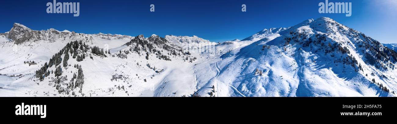 le vilan et d'autres montagnes enneigées dans le panorama des alpes suisses Banque D'Images