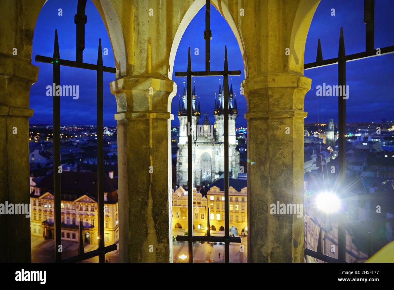 Prague vue d'en haut.Les toits de Prague.PRAGUE, RÉPUBLIQUE TCHÈQUE, OCTOBRE 2021 Banque D'Images